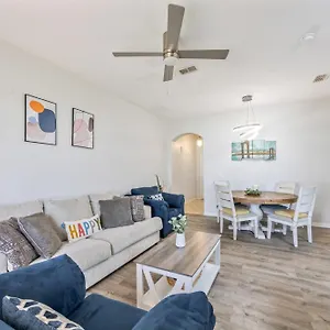  Holiday home Cozy Stylish Townhome